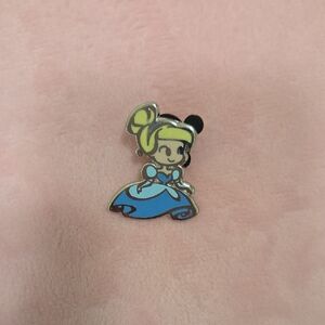 3/$25 ❤️ Cinderella Disney Trading Pin